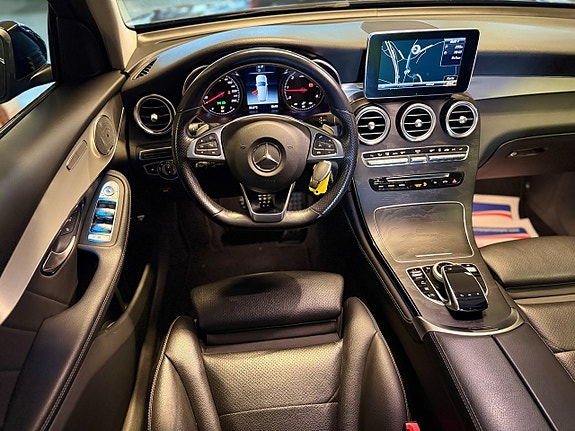 Mercedes-Benz GLC250 9 of 15