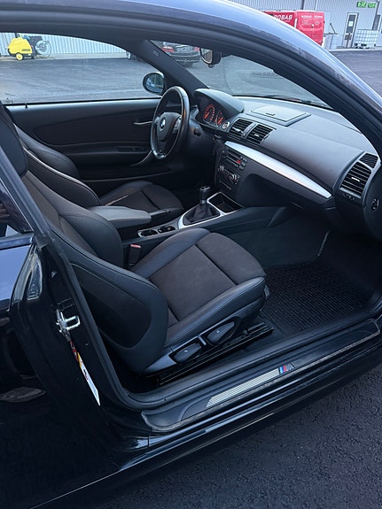 BMW 120i 7 of 9