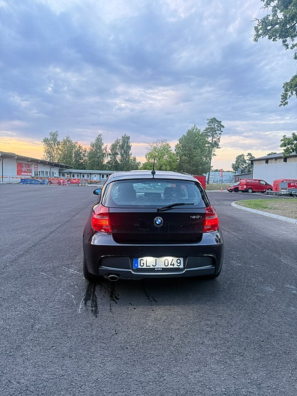 BMW 120i 6 of 9