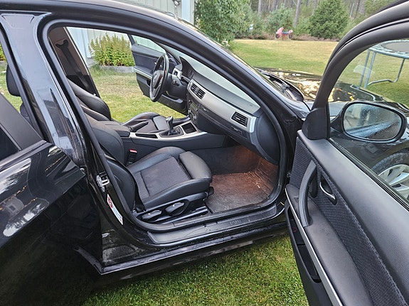 BMW 318d 11 of 13