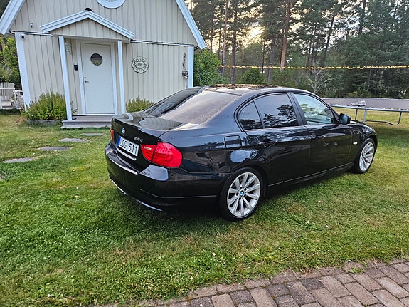 BMW 318d 3 of 13