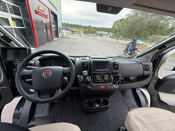 Fiat McLouis 7 of 21