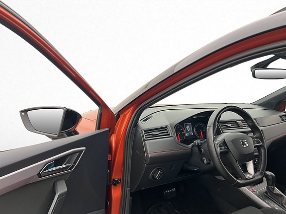 Seat Arona 11 of 30
