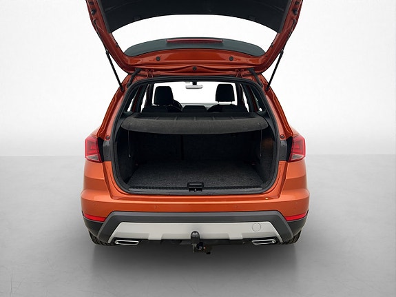 Seat Arona 28 of 30