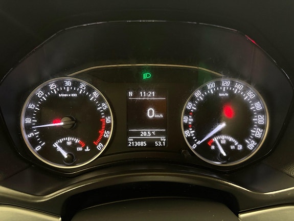 Skoda Octavia Scout 13 of 27