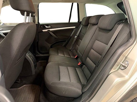 Skoda Octavia Scout 12 of 27