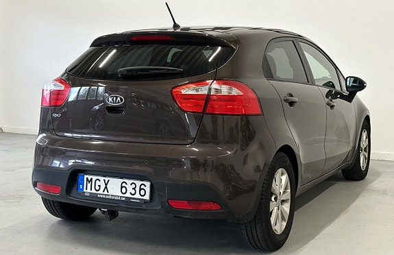 Kia Rio 4 of 6
