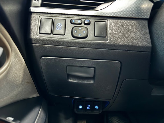Toyota Avensis 30 of 30