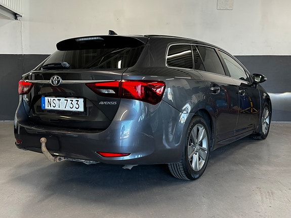 Toyota Avensis 10 of 30