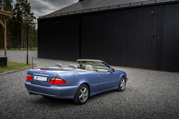 Mercedes-Benz CLK200 16 of 30
