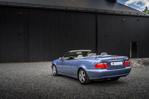 Mercedes-Benz CLK200 17 of 30