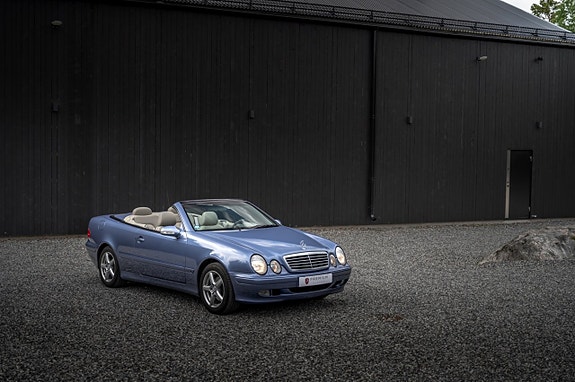 Mercedes-Benz CLK200 14 of 30