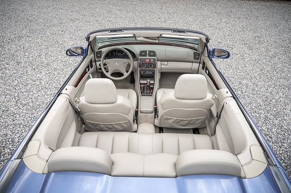Mercedes-Benz CLK200 28 of 30