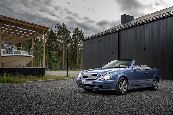 Mercedes-Benz CLK200 13 of 30