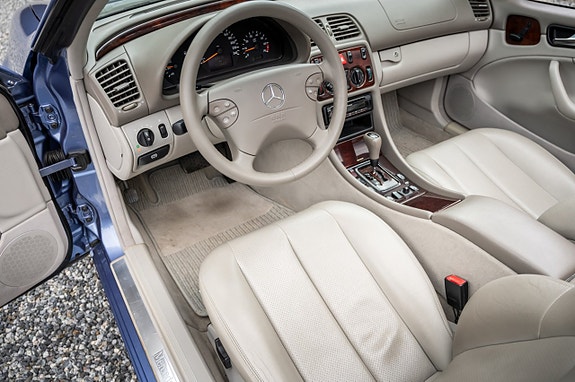 Mercedes-Benz CLK200 24 of 30