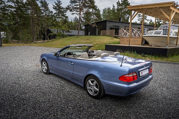 Mercedes-Benz CLK200 8 of 30