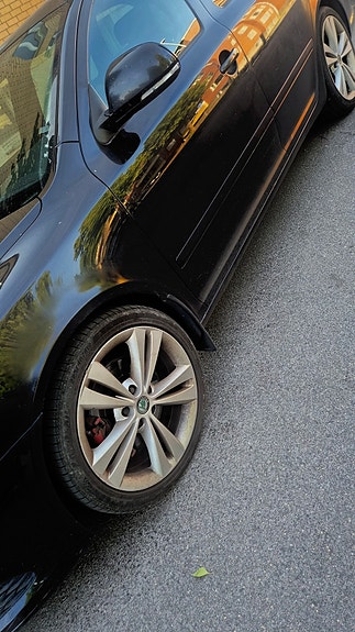 Skoda Octavia 2 of 6