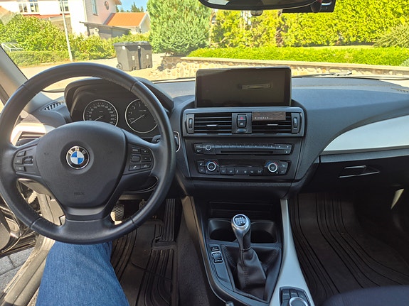 BMW 116i 8 of 11