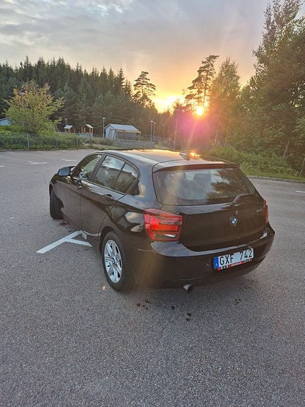 BMW 116i 3 of 11