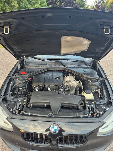 BMW 116i 5 of 11