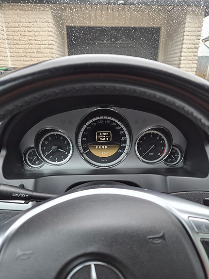 Mercedes-Benz E350 12 of 14