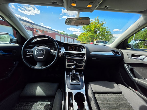 Audi A4 9 of 21