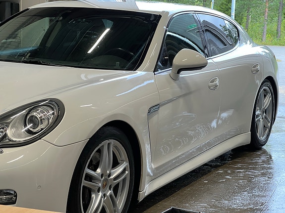 Porsche Panamera 3 of 9