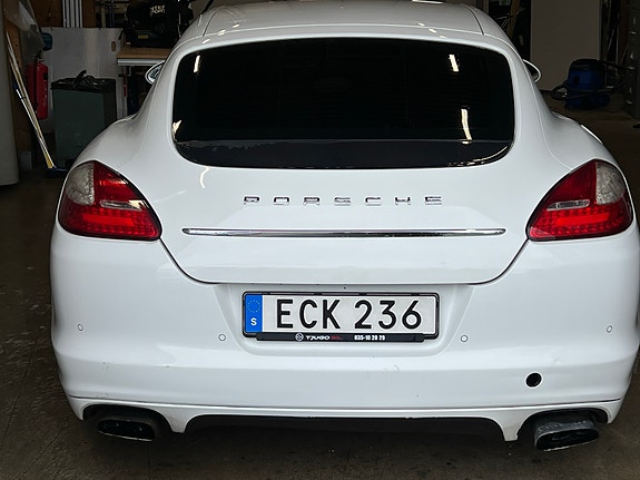 Porsche Panamera 8 of 9