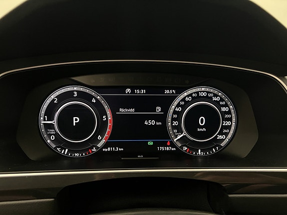Volkswagen Tiguan 18 of 30