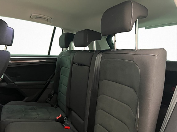 Volkswagen Tiguan 16 of 30