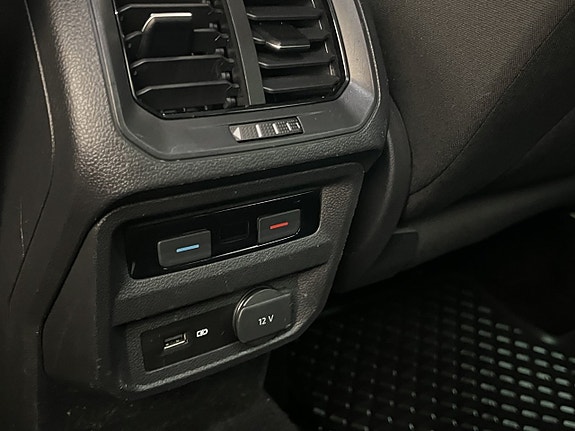 Volkswagen Tiguan 17 of 30