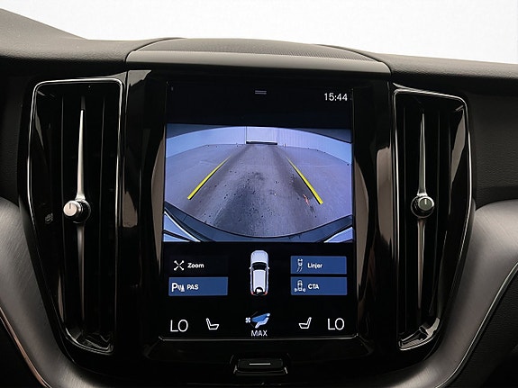 Volvo XC60 20 of 30