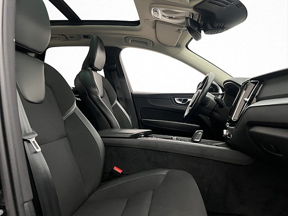 Volvo XC60 18 of 30