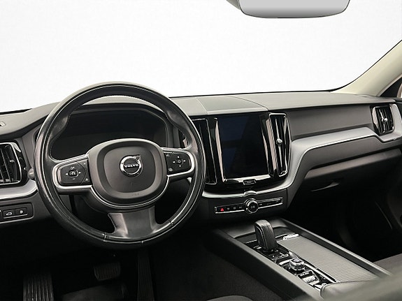 Volvo XC60 13 of 30