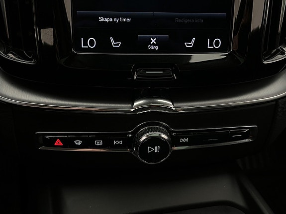 Volvo XC60 26 of 30