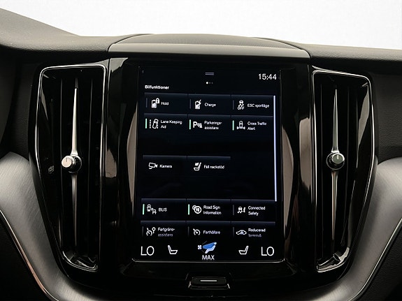 Volvo XC60 22 of 30