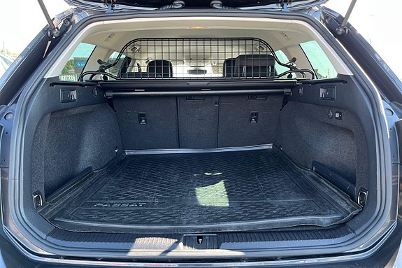 Volkswagen Passat 24 of 26