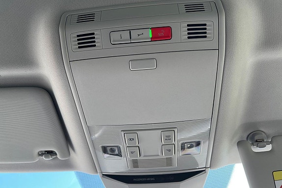 Volkswagen Passat 20 of 26