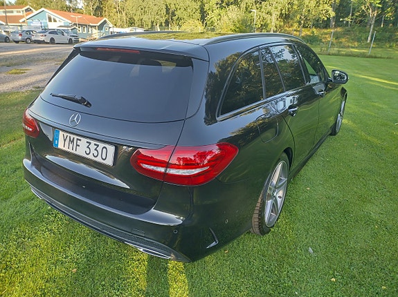 Mercedes-Benz C220 d 4 of 13
