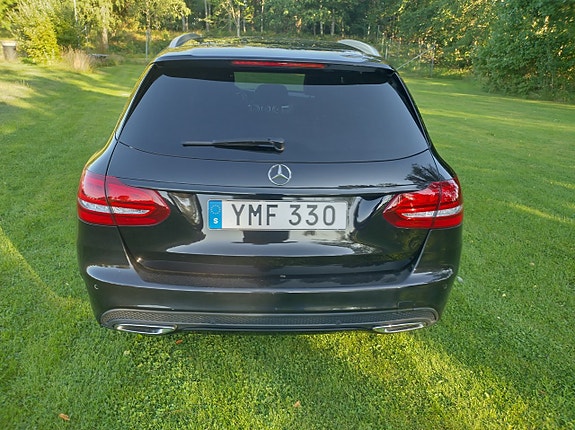 Mercedes-Benz C220 d 3 of 13