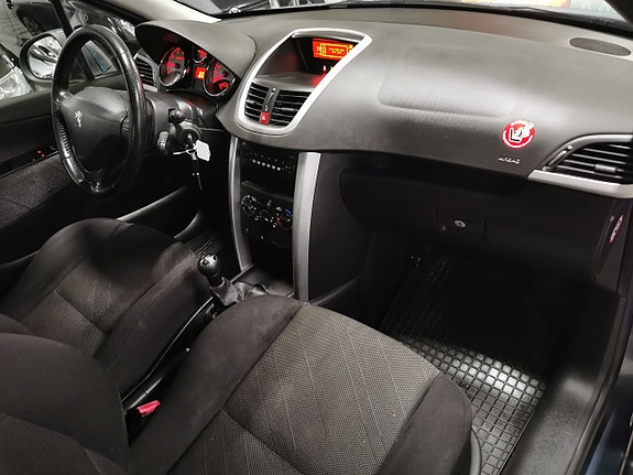 Peugeot 207 10 of 15