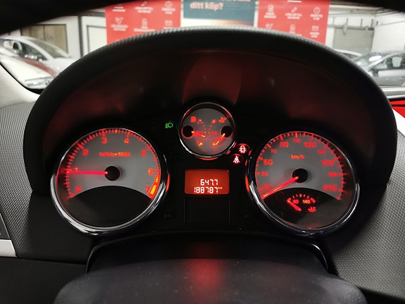 Peugeot 207 13 of 15