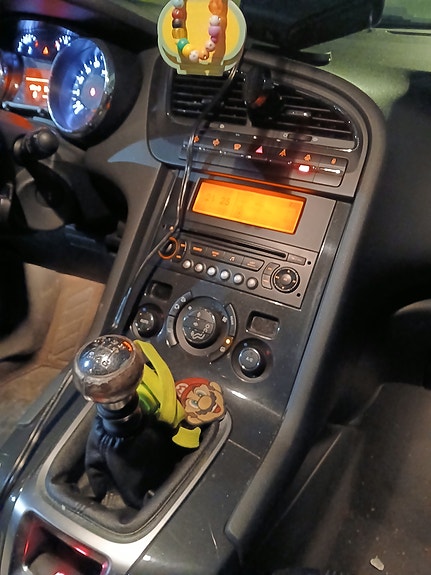 Peugeot 5008 3 of 4