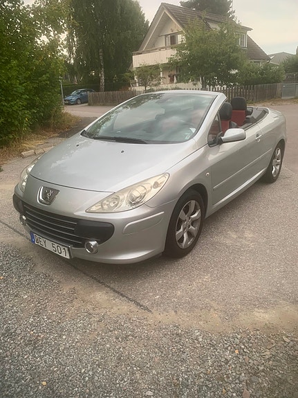 Peugeot 307 CC 3 of 7