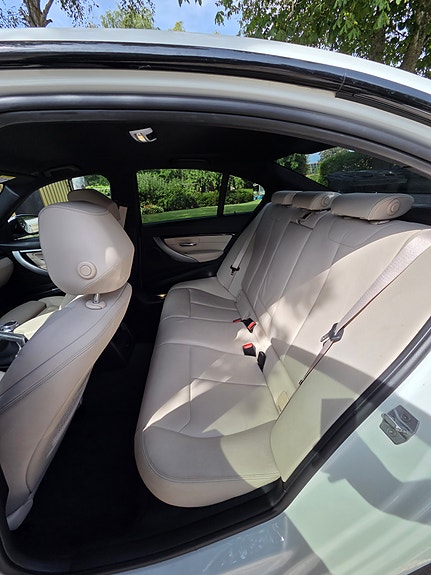 BMW 320d 5 of 6