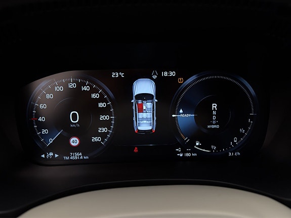 Volvo XC60 18 of 28
