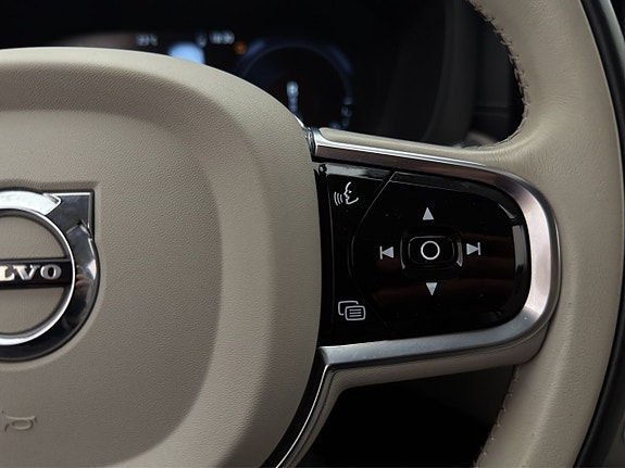 Volvo XC60 20 of 28