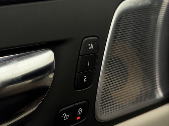 Volvo XC60 17 of 28