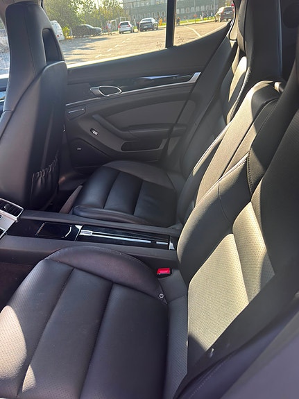 Porsche Panamera 4S 9 of 20