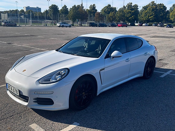 Porsche Panamera 4S 5 of 20